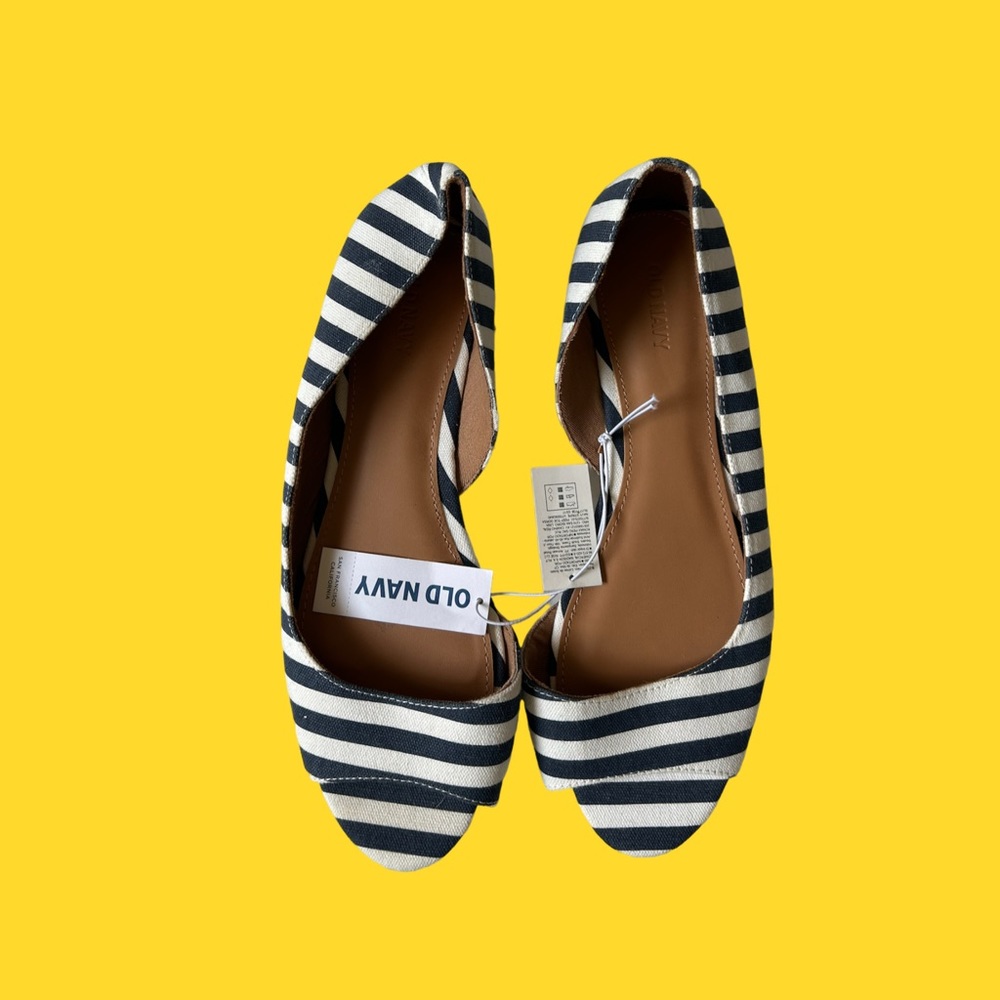 Old Navy Striped Flats: Size 10